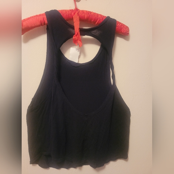 Charlotte Russe Black Top with Red Accent - Picture 1 of 3